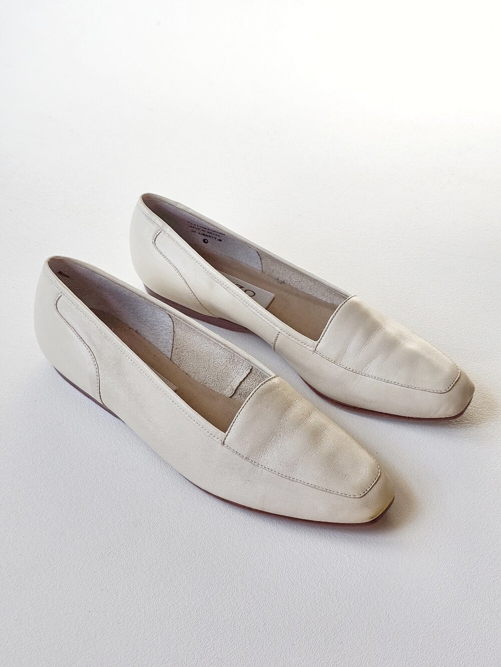 Enzo Angiolini Opal Cream Leather Loafers Flats Square Toe Made in Brazil Size 8
